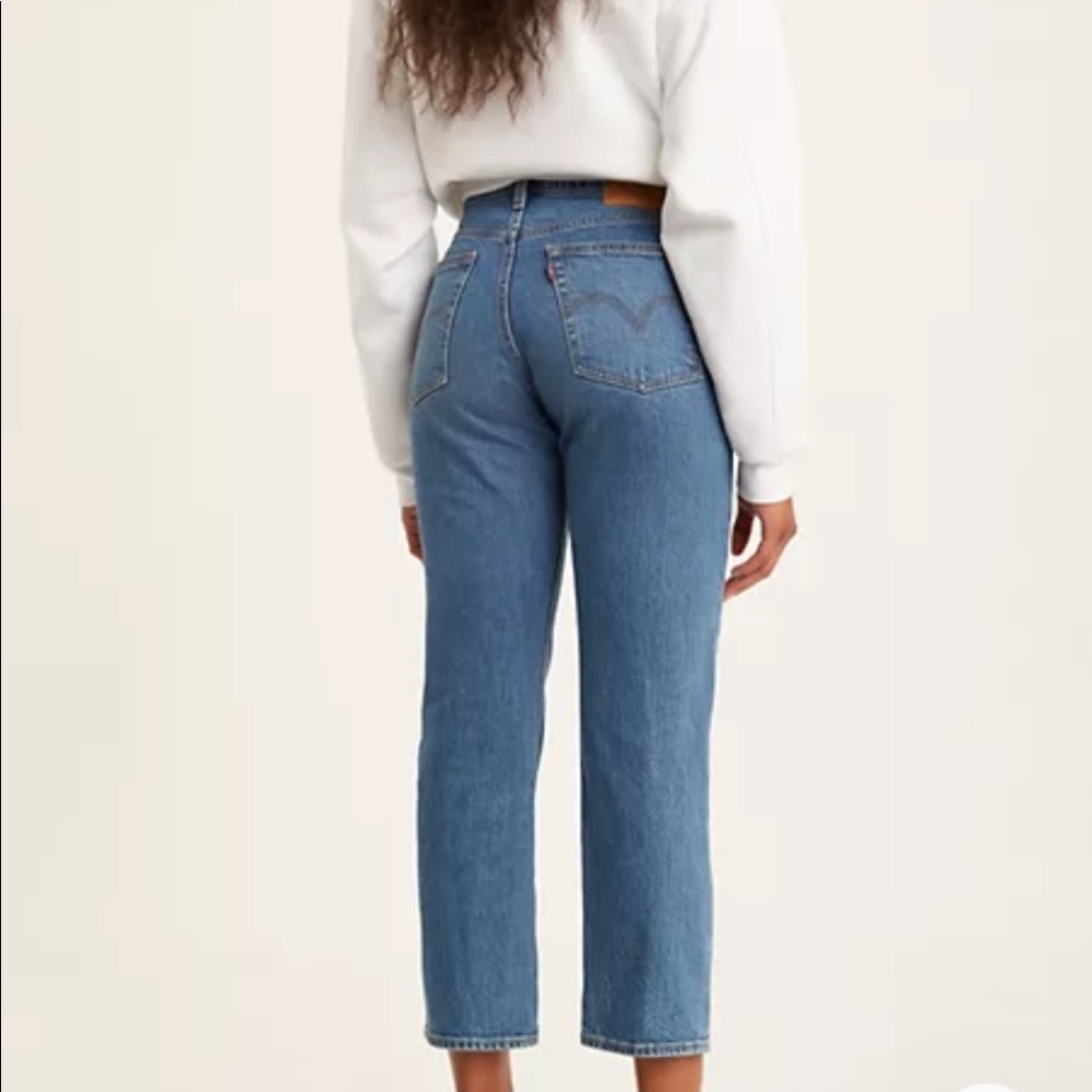 Levi’s wedgie straight.